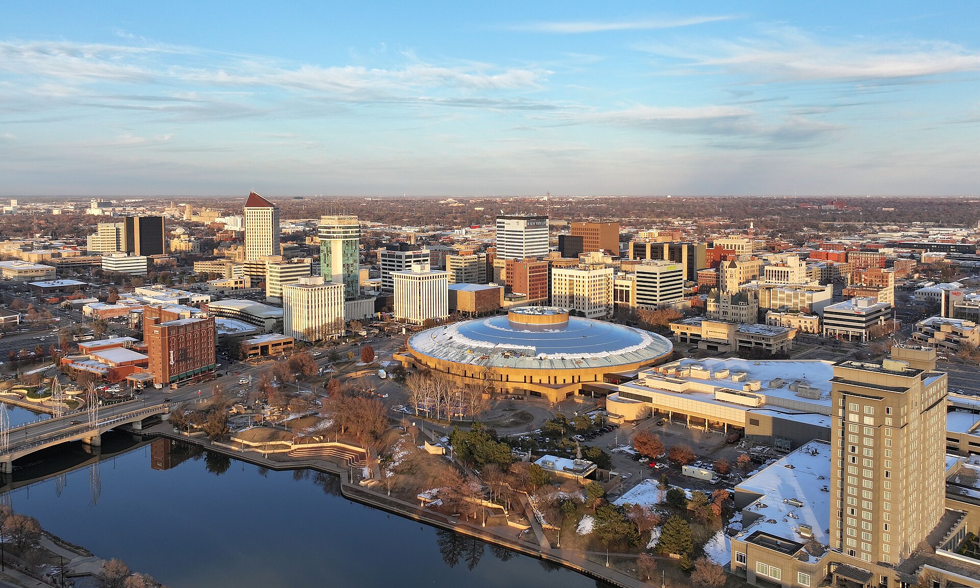 Wichita, Kansas skyline.jpg